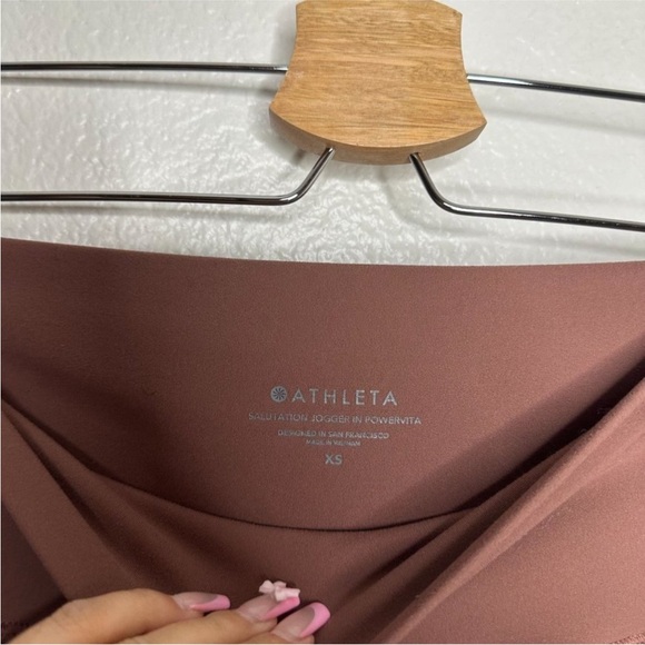 ✨ ATHLETA SALUTATION JOGGERS ✨ - Picture 12 of 12